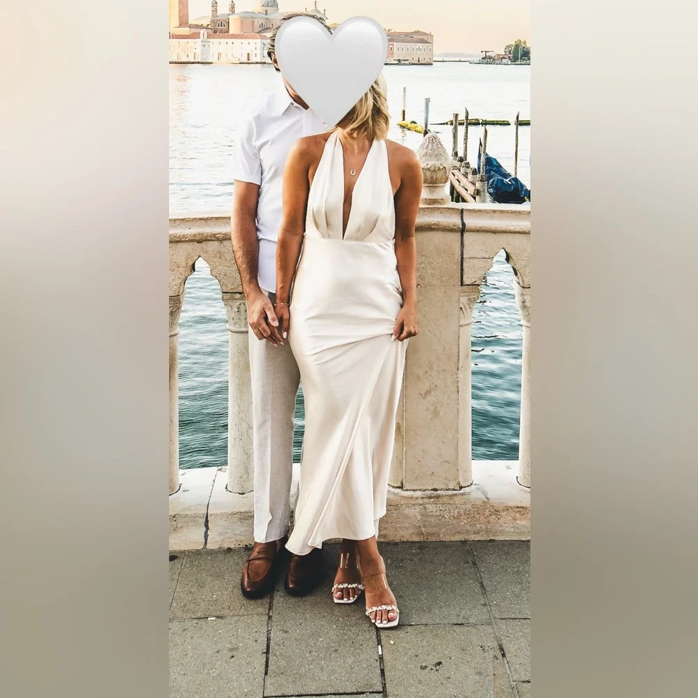 Elegant Backless Cream Dress silk - Picture 1 of 3